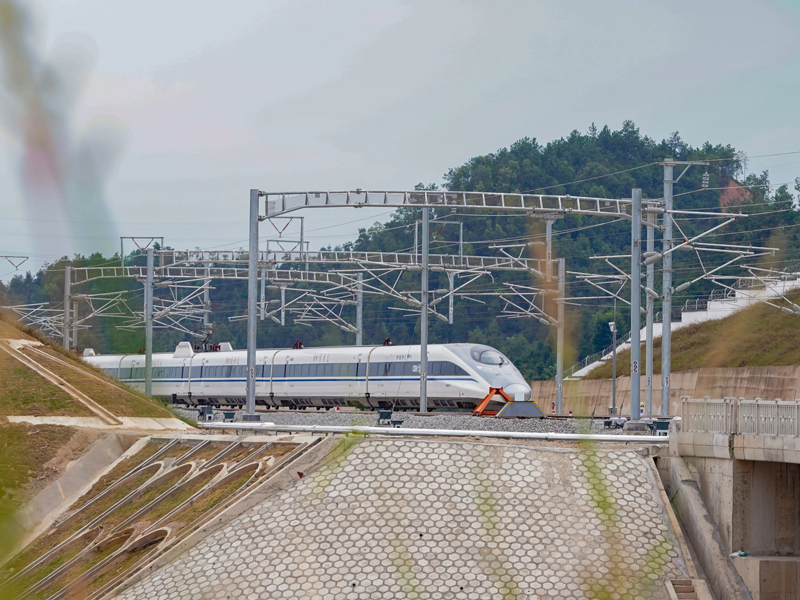 贛深高鐵沉降在線監(jiān)測(cè)系統(tǒng)